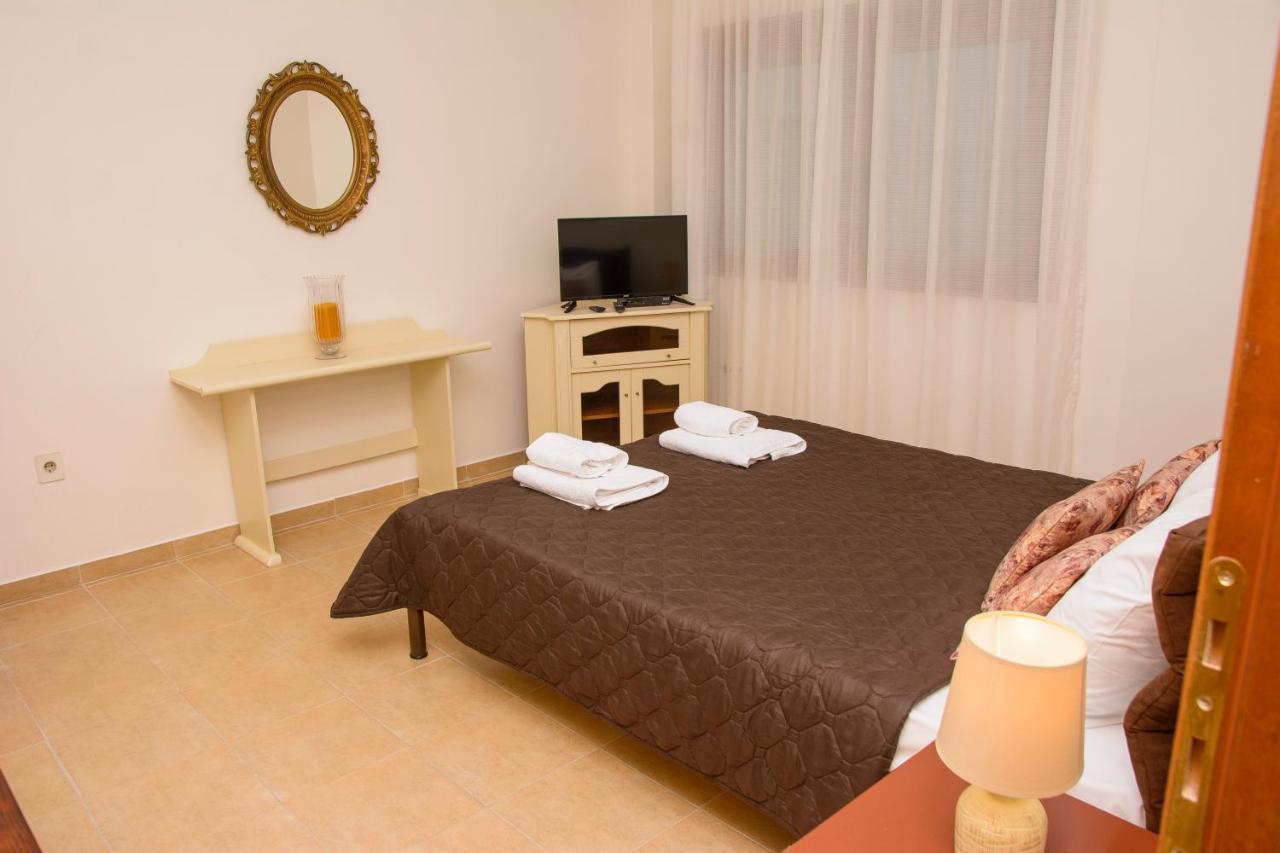 Stefanie'S Rooms อัสโปรวาลตา ภายนอก รูปภาพ