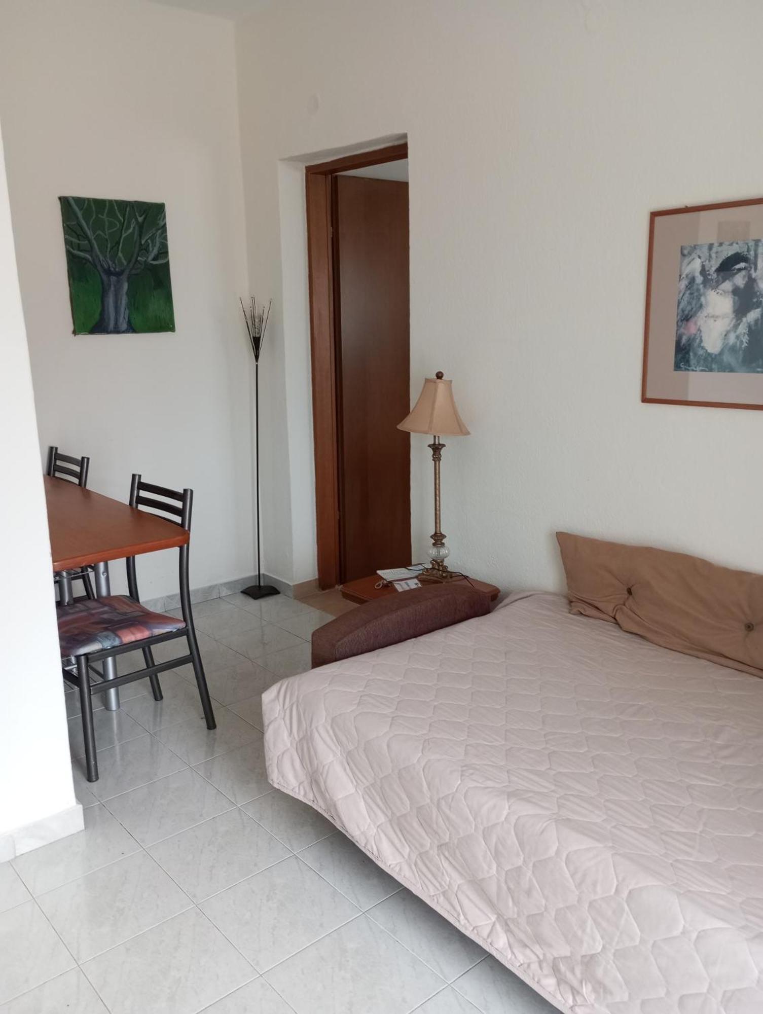 Stefanie'S Rooms อัสโปรวาลตา ภายนอก รูปภาพ